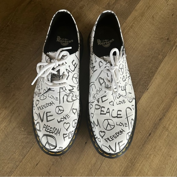 Dr. Martens 1461 Script White Oxford Leather Shoes - Picture 3 of 10